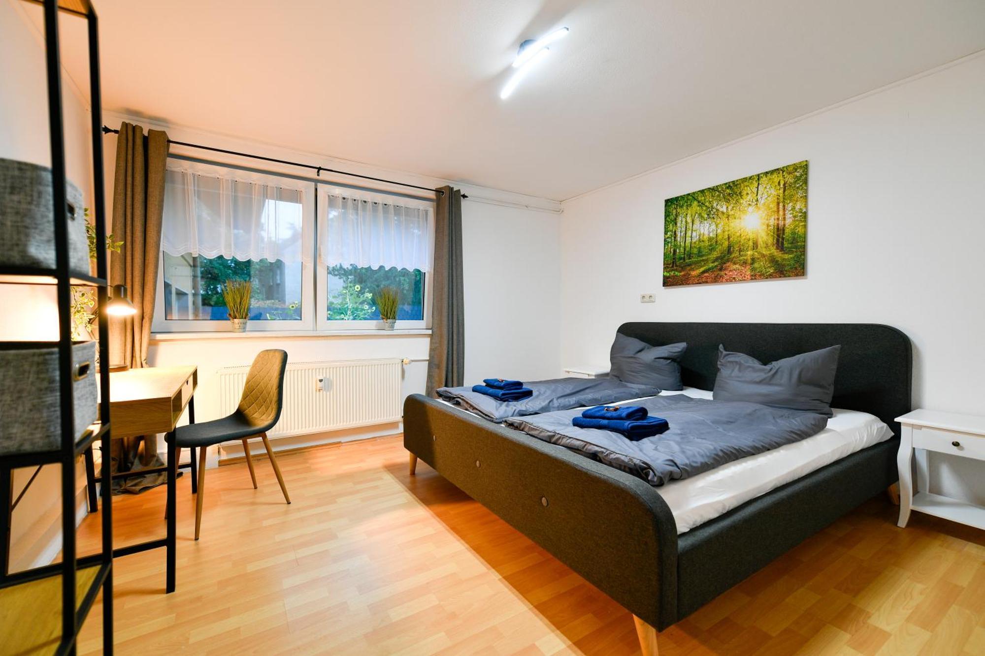 Grosses Spree Apartment, 3 Schlafzimmer Bis 10 Personen, 4X Kfz Parkplatz, Terrasse, Waschtrockner, Wlan, Netflix コットブス エクステリア 写真