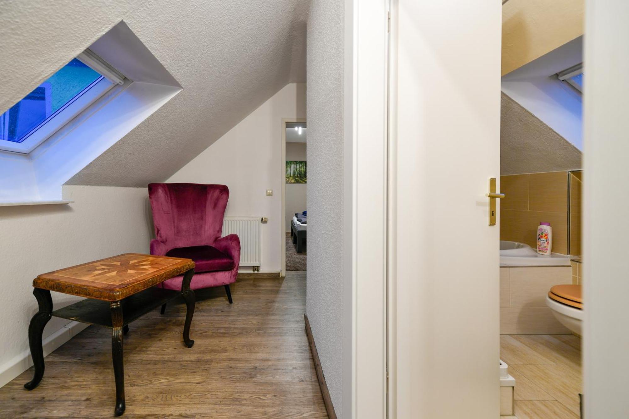 Grosses Spree Apartment, 3 Schlafzimmer Bis 10 Personen, 4X Kfz Parkplatz, Terrasse, Waschtrockner, Wlan, Netflix コットブス エクステリア 写真